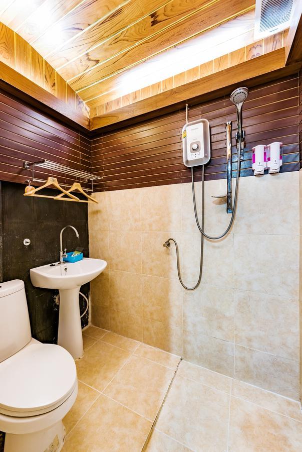 Baan Ratchapruek Villa Phuket Kültér fotó