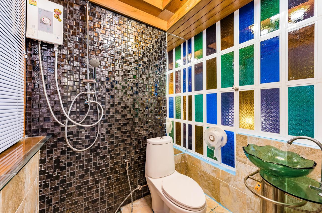 Baan Ratchapruek Villa Phuket Kültér fotó