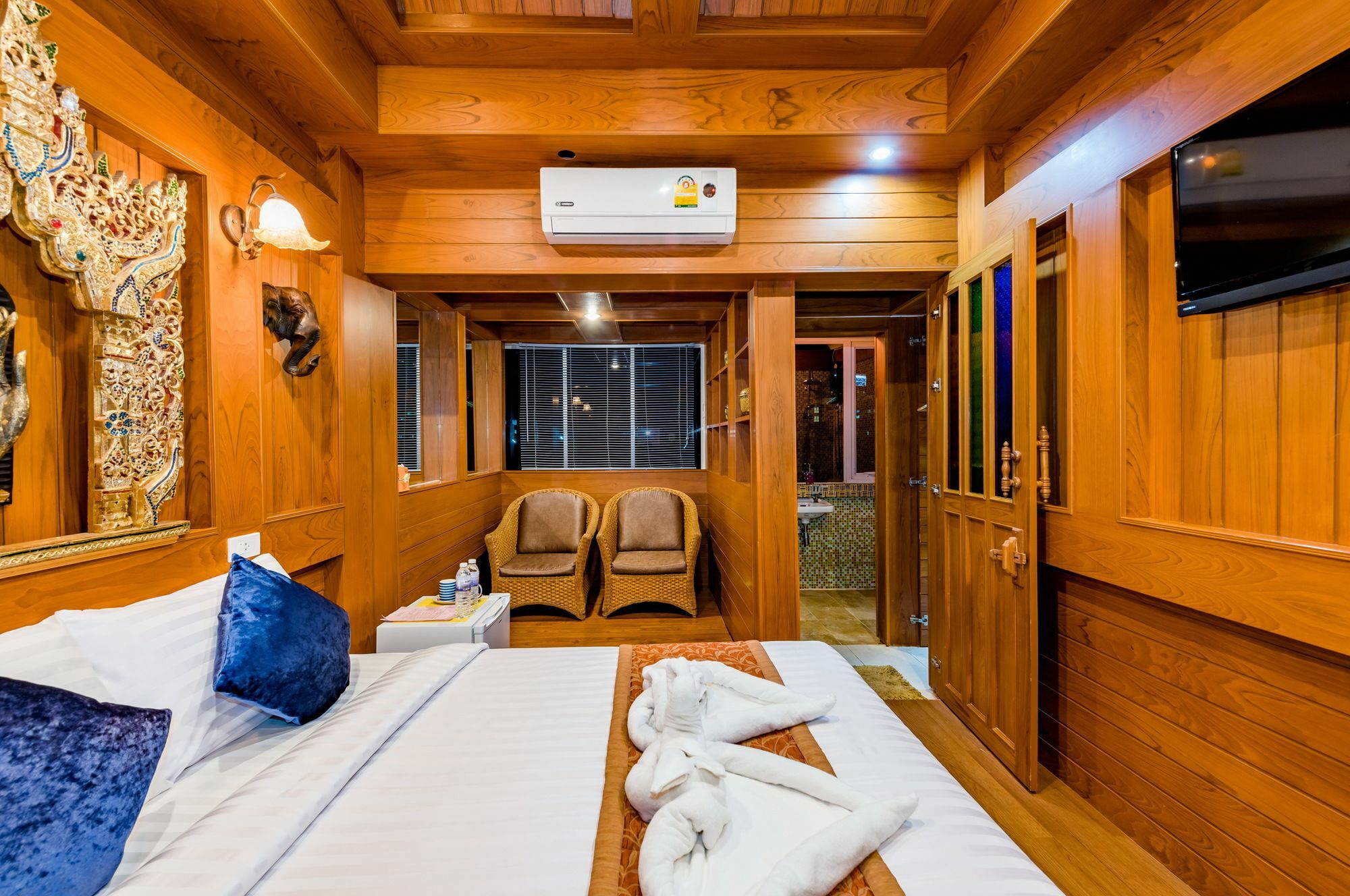 Baan Ratchapruek Villa Phuket Kültér fotó